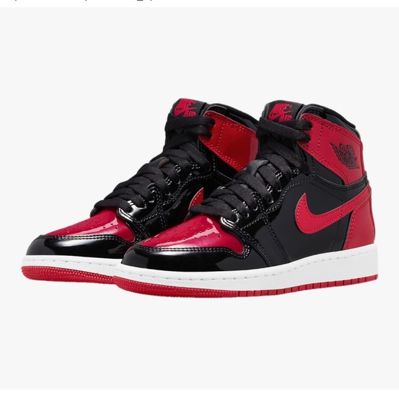Nike Air Jordan 1 Retro High OG Black Red Sneakers
